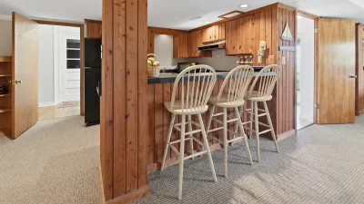 Pete's Peaks – 1st Floor Kitchen