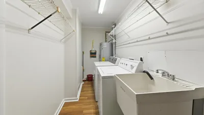 Pete's Peaks – Laundry Room
