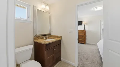 Footprints in the Sand – Common Bath for BR1 and BR2