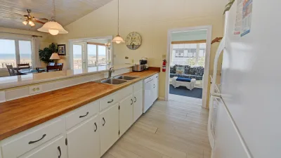 All Summer Long – Kitchen