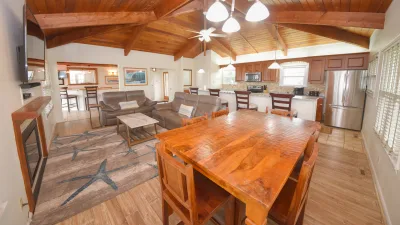 Mai Tai – Dining Room