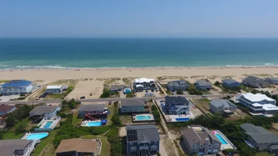 Endless Summer – Exterior