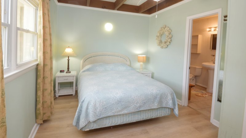 Endless Summer – Bedroom 1