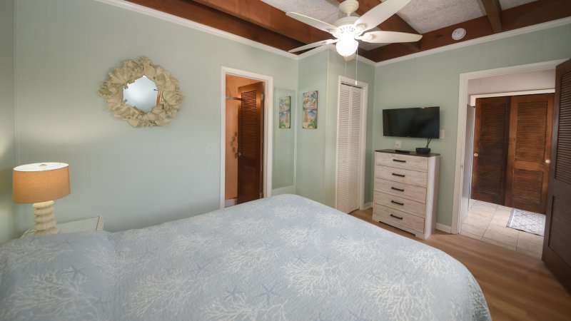 Endless Summer – Bedroom 1