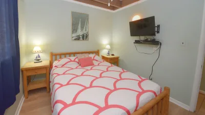 Endless Summer – Bedroom 2