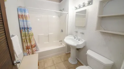 Endless Summer – Common Bath for BR3 and BR4