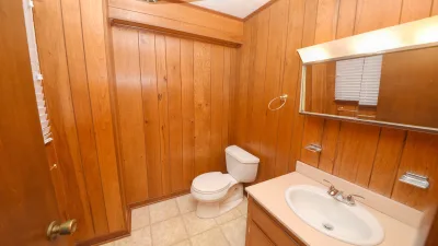 Rogers – Private Bath for BR5
