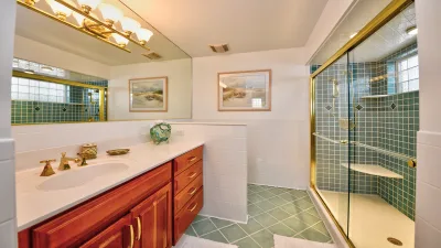 Five Star – Private Bath for BR4