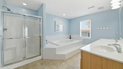 Atlantis – Private Bath for BR1