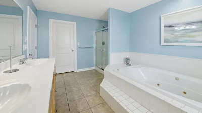 Atlantis – Private Bath for BR1