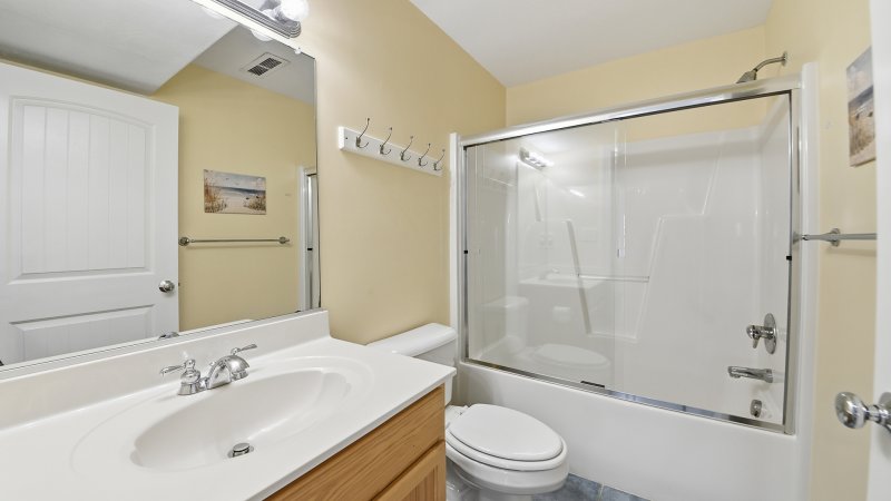 Atlantis – Common Bath for 2nd Floor
