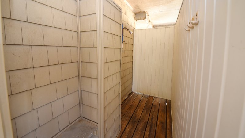 Aridas – Outdoor Shower