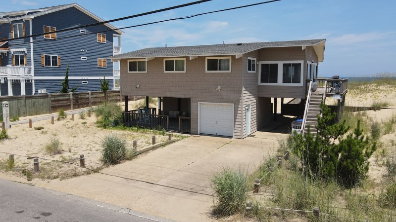 Aridas – Exterior