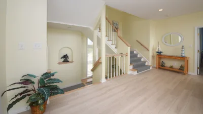 Sea Forever – Foyer