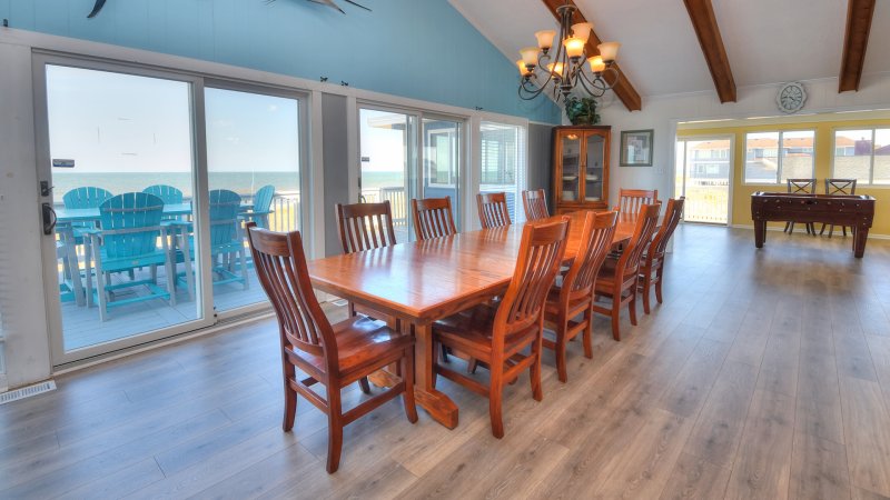 Coral Sands – Dining