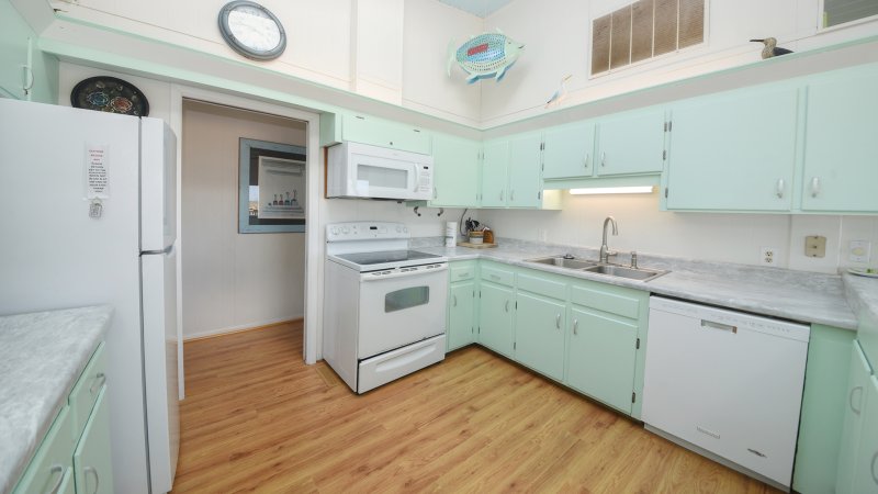 Crabby Pelican – Kitchen