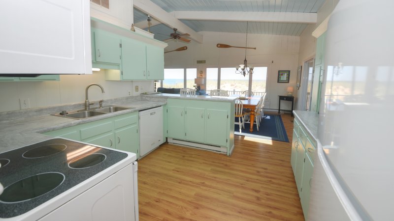 Crabby Pelican – Kitchen