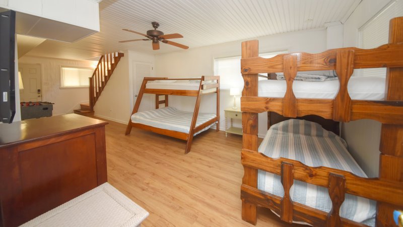 Crabby Pelican – Bedroom 5
