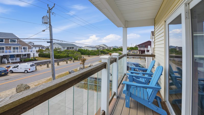 Atlantic Resort – Covered Deck