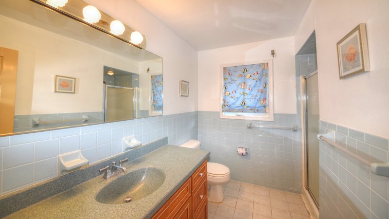 Swept Away – Common Bath for BR1 and BR2