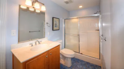 Fruit of Labor – Common Bath for BR1 and BR2