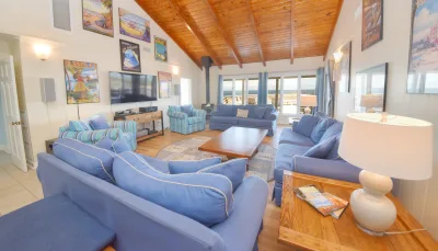 Ocean Treat – Living Room