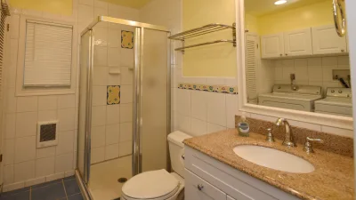Ocean Treat – Common Bath for 1st Floor