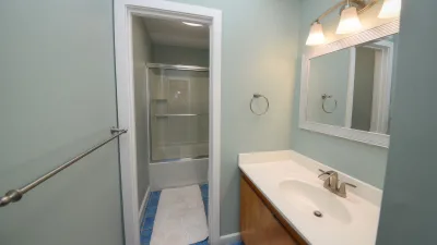 A Fanta Sea – Common Bath for 2nd Floor
