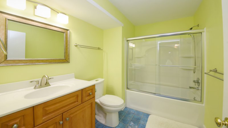 A Fanta Sea – Common Bath for 1st Floor