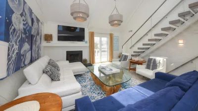 SonTan Lowtion – Living Room