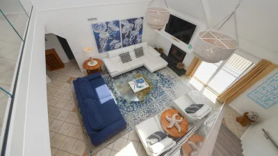 SonTan Lowtion – Living Room