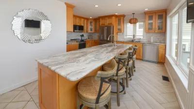 SonTan Lowtion – Kitchen