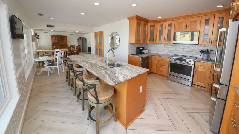 SonTan Lowtion – Kitchen
