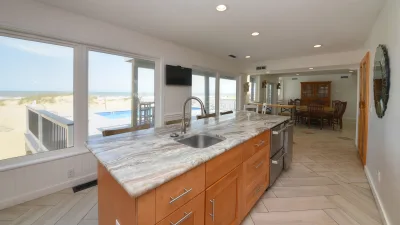 SonTan Lowtion – Kitchen