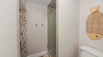SonTan Lowtion – Private Bath for BR3