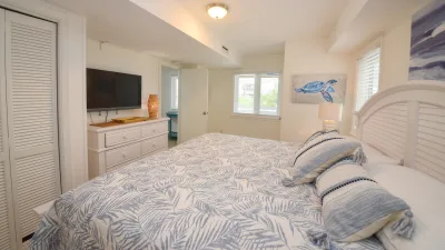 SonTan Lowtion – Bedroom 6