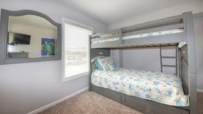 Healing Waters – Bedroom 6