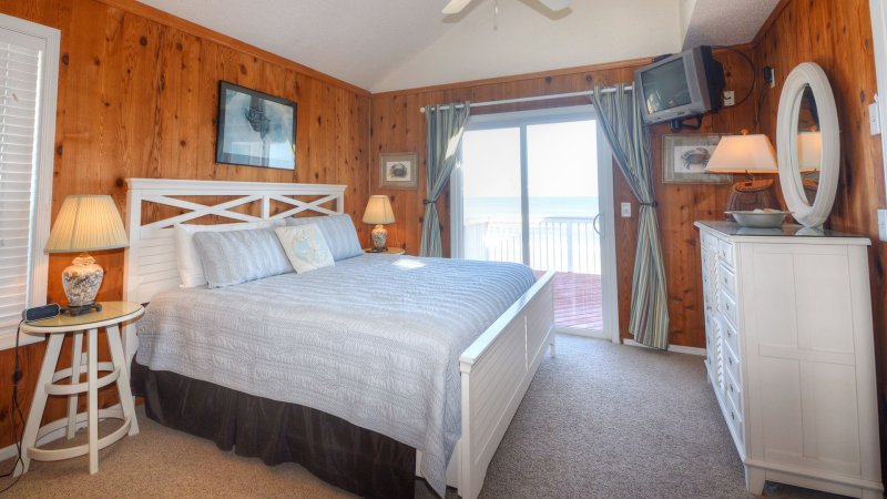 Queen O' Sea – Bedroom 2