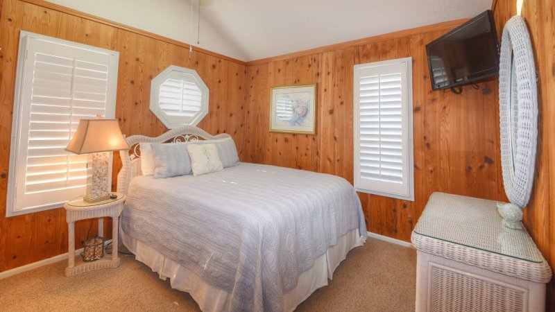 Queen O' Sea – Bedroom 5