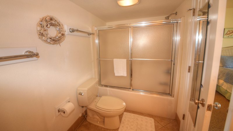 Queen O' Sea – Private Bath for BR6