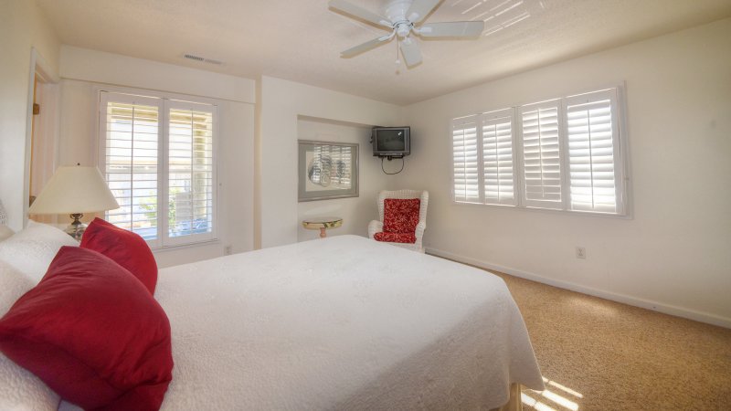 Queen O' Sea – Bedroom 7