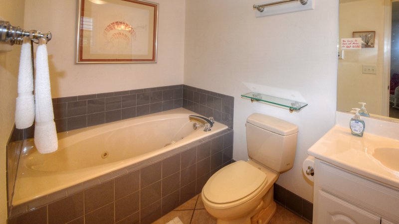 Queen O' Sea – Private Bath for BR7