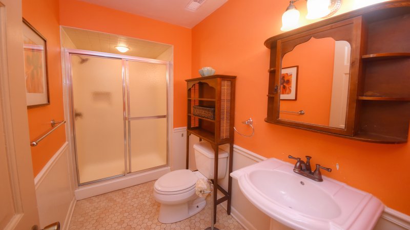 Dominion – Common Bath for 2nd Floor