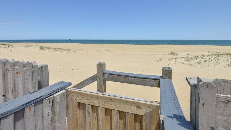 No Comparison Oceanfront – Patio