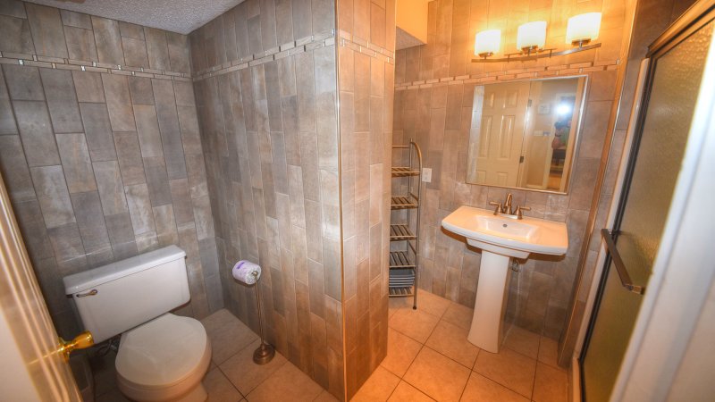 No Comparison Oceanfront – Common Bath for 1st Floor