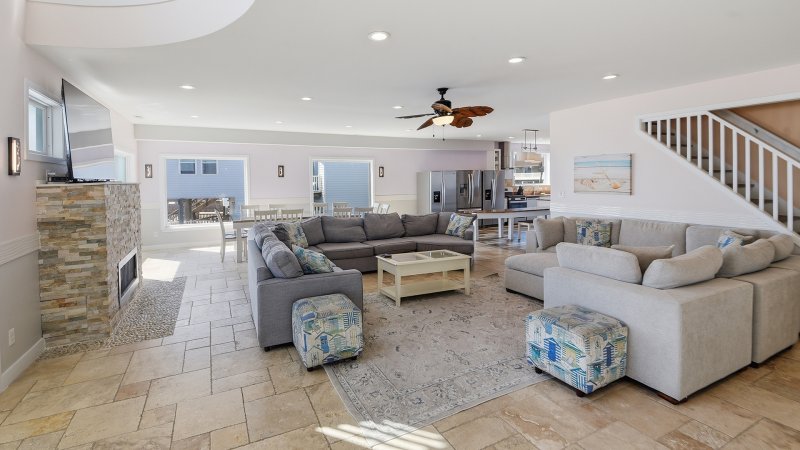 Atlantic Dreamin' – Living Room