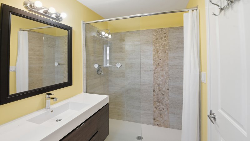 Atlantic Dreamin' – Private Bath for BR12