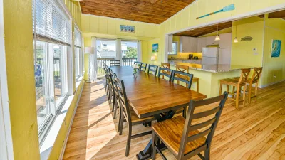 Coast Is Clear – Dining