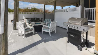 Captain Jack's – Grill Area