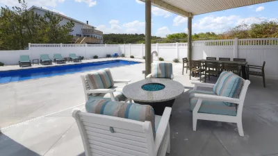 Captain Jack's – Covered Patio